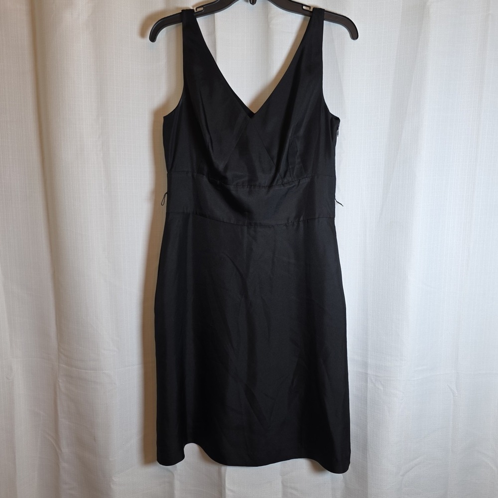 VTG Banana Republic Black Deep V-Neck Lined Silk Sleeveless Midi Dress Size 6